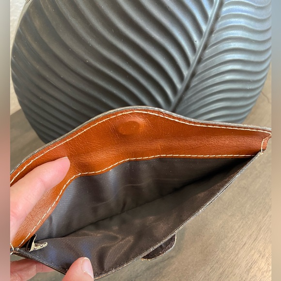 slim Leather Patricia Nash Valentia sleeve magnetic closure card cash holder - Picture 8 of 16